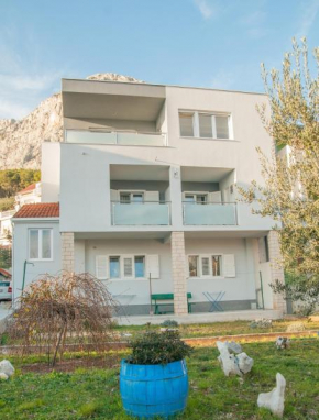Гостиница Apartments Vulić  Омиш